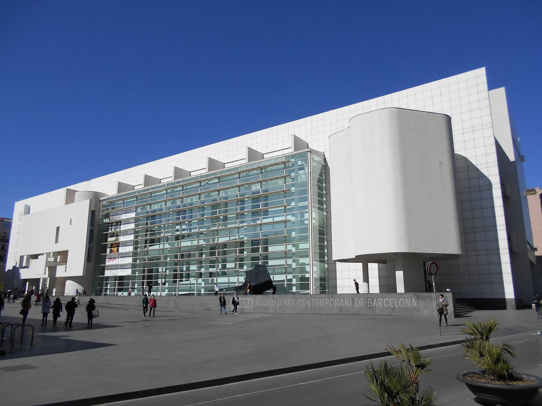 Exterior del MACBA, fotografia d’arxiu