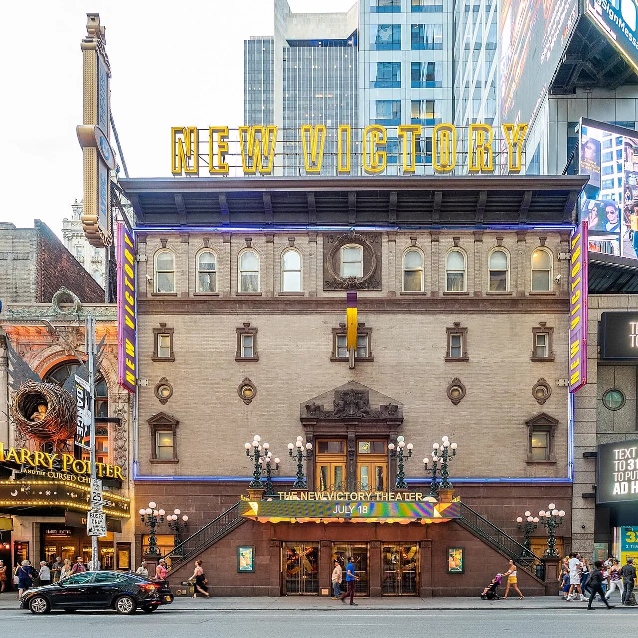 Archival photograph of New Victory Theater, New York (2019)