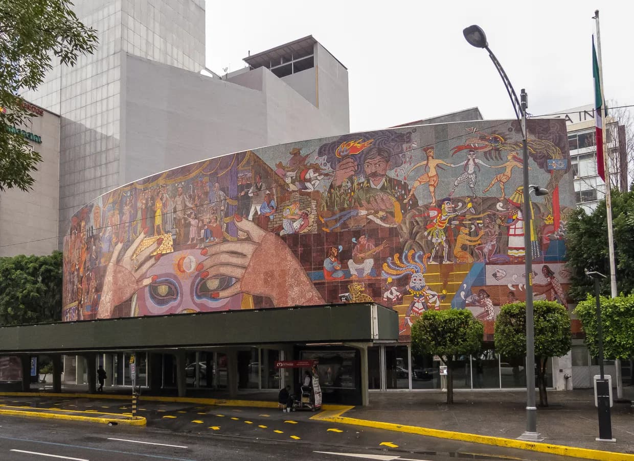 Archival photograph of Teatro de los Insurgentes, Mexico City (2014)