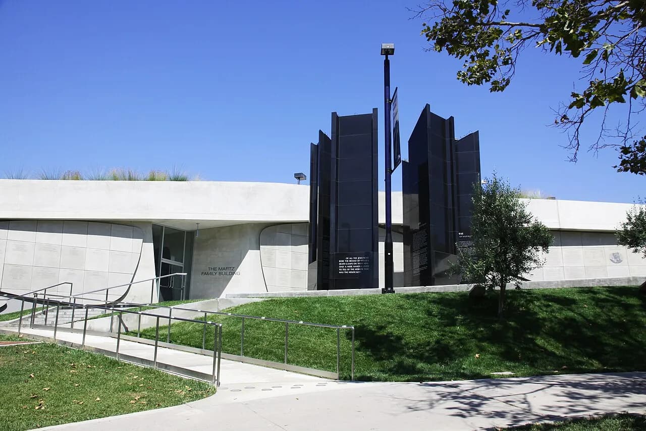 Archival photograph of Holocaust Museum LA, Los Angeles (2011)