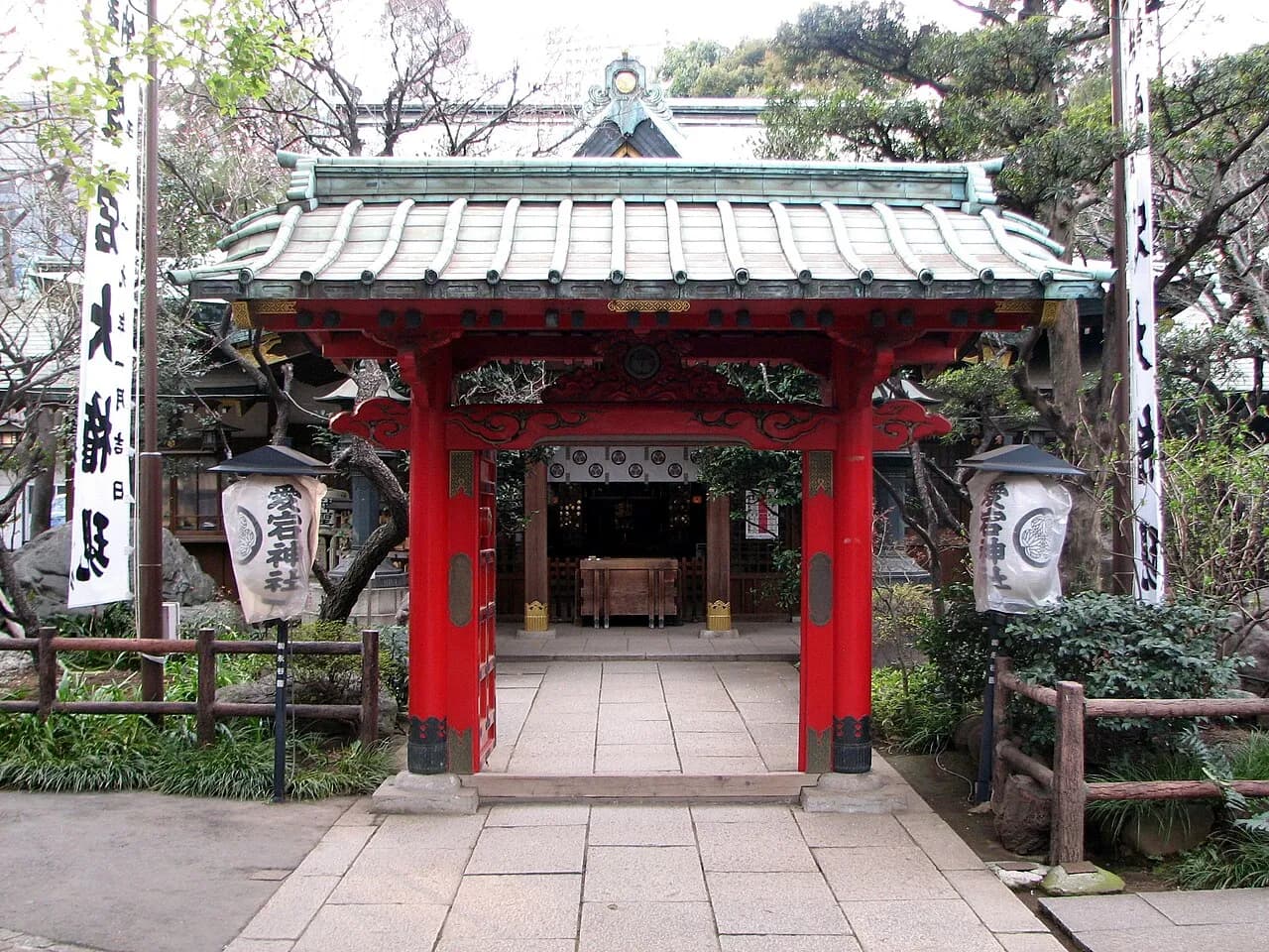 Archival photograph of Atago Shrine, Tokyo (2007)