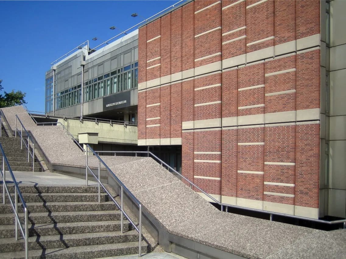 Archival photograph of Kunstgewerbemuseum, Berlin (2007)