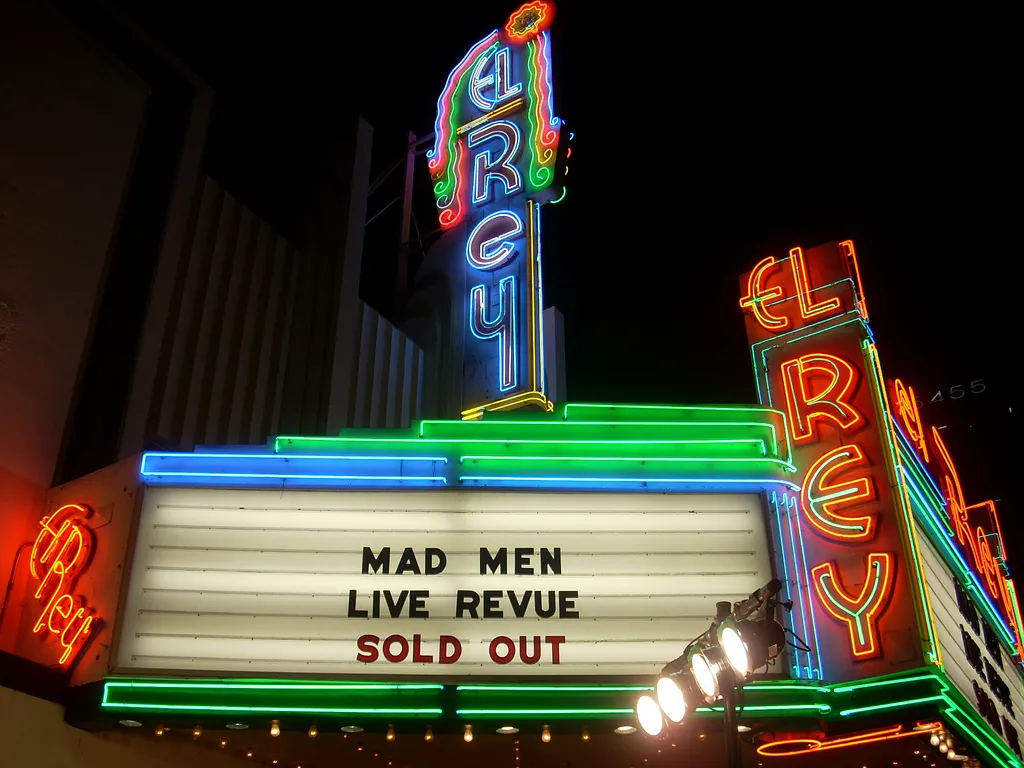 Archival photograph of El Rey Theatre, Los Angeles (2008)