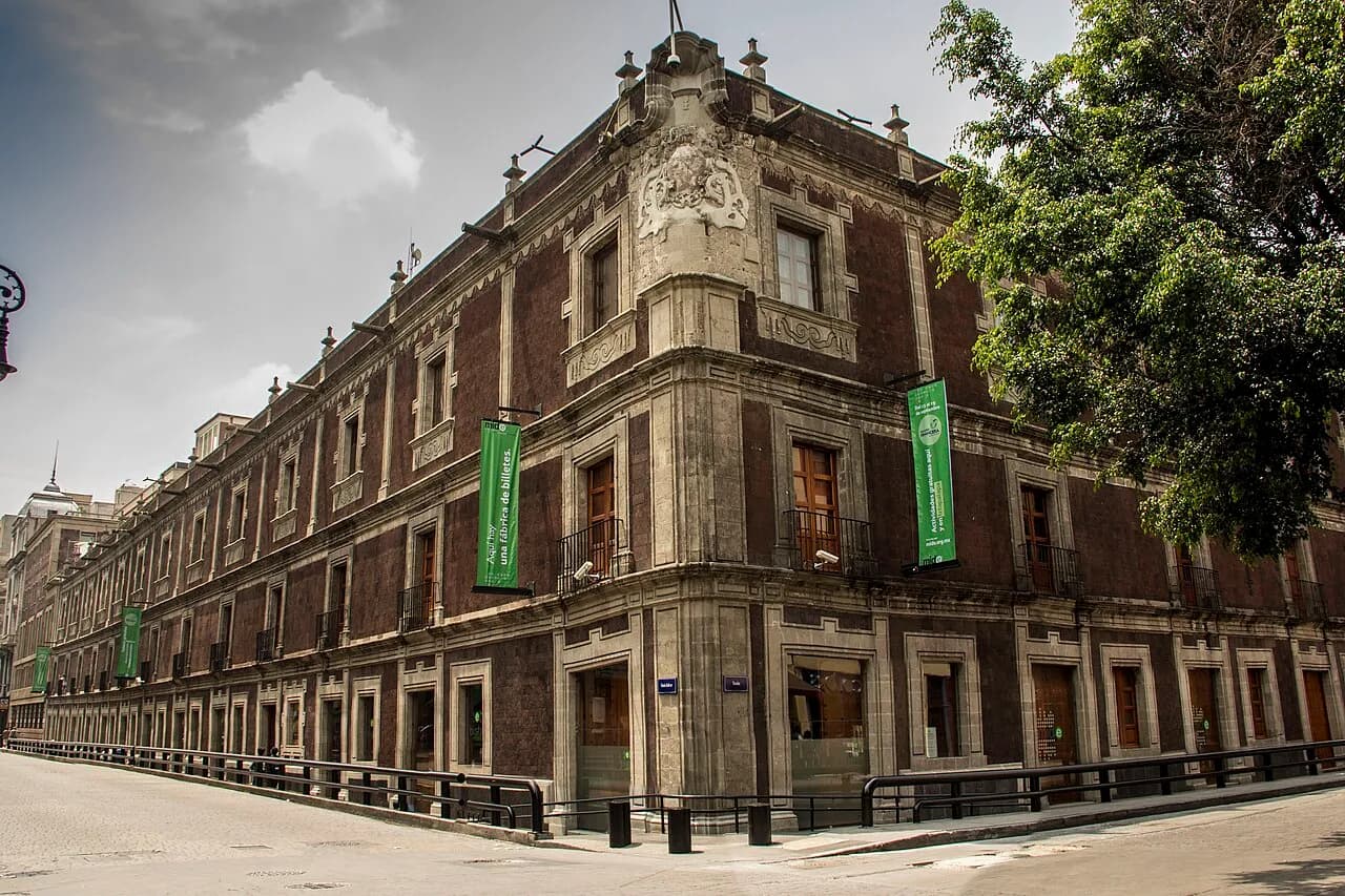 Archival photograph of MIDE, Mexico City (2013)