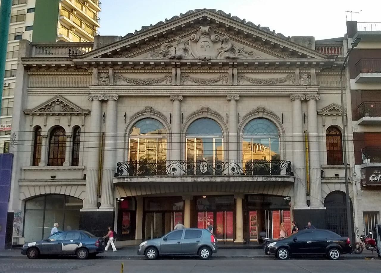 Fotografía de archivo: Teatro 25 de Mayo