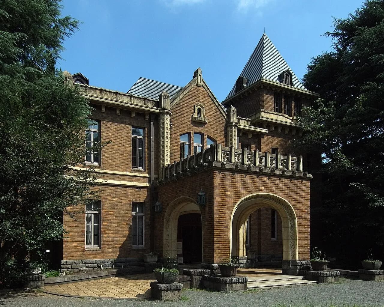 Archival photograph of Komaba Park, Tokyo (2009)