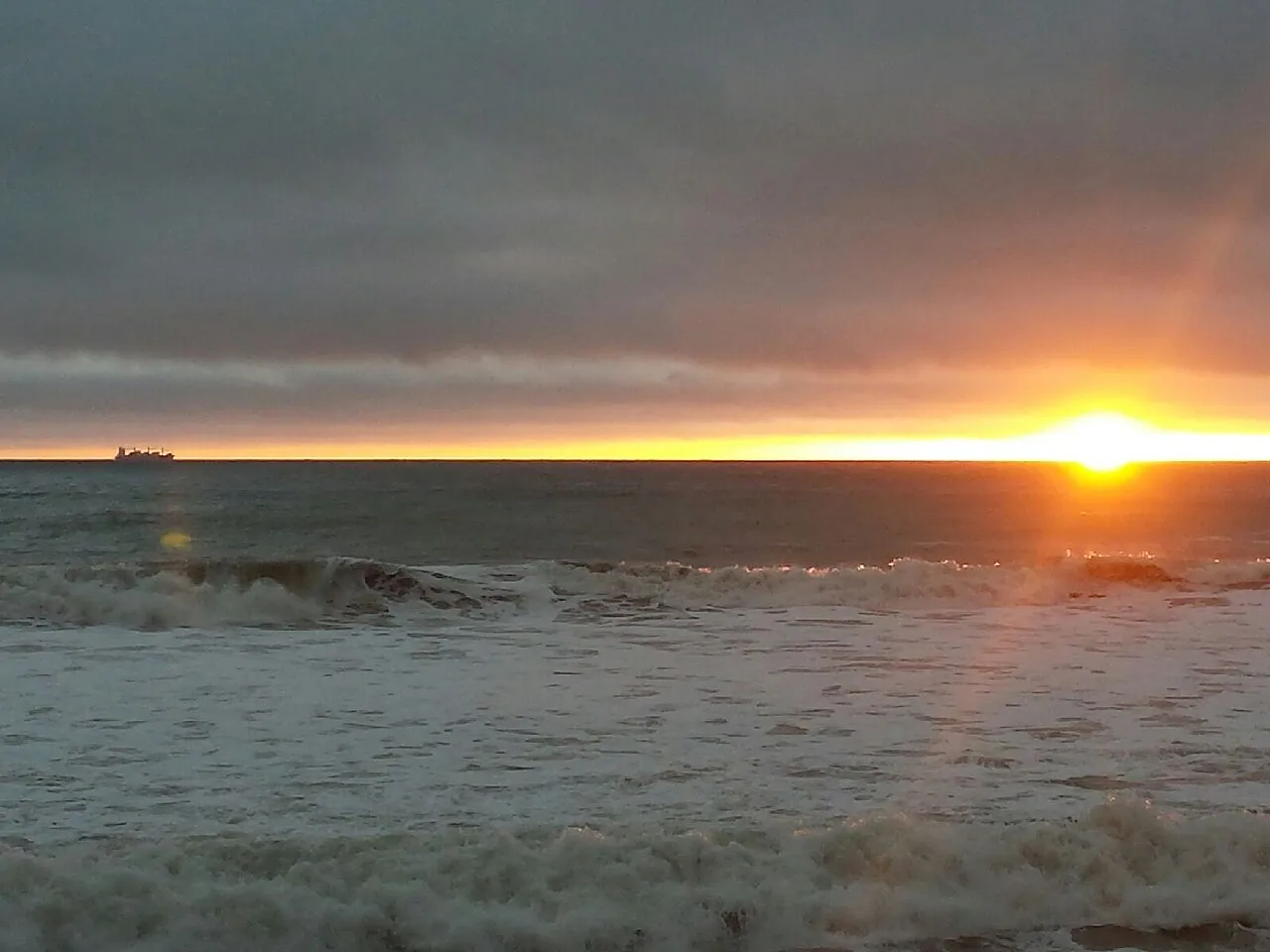 Archival photograph of Cabrillo Beach, Los Angeles (2016)