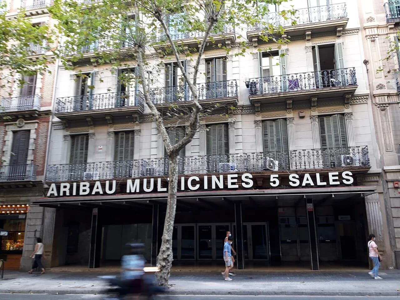 Fotografía de archivo: Aribau Multicines