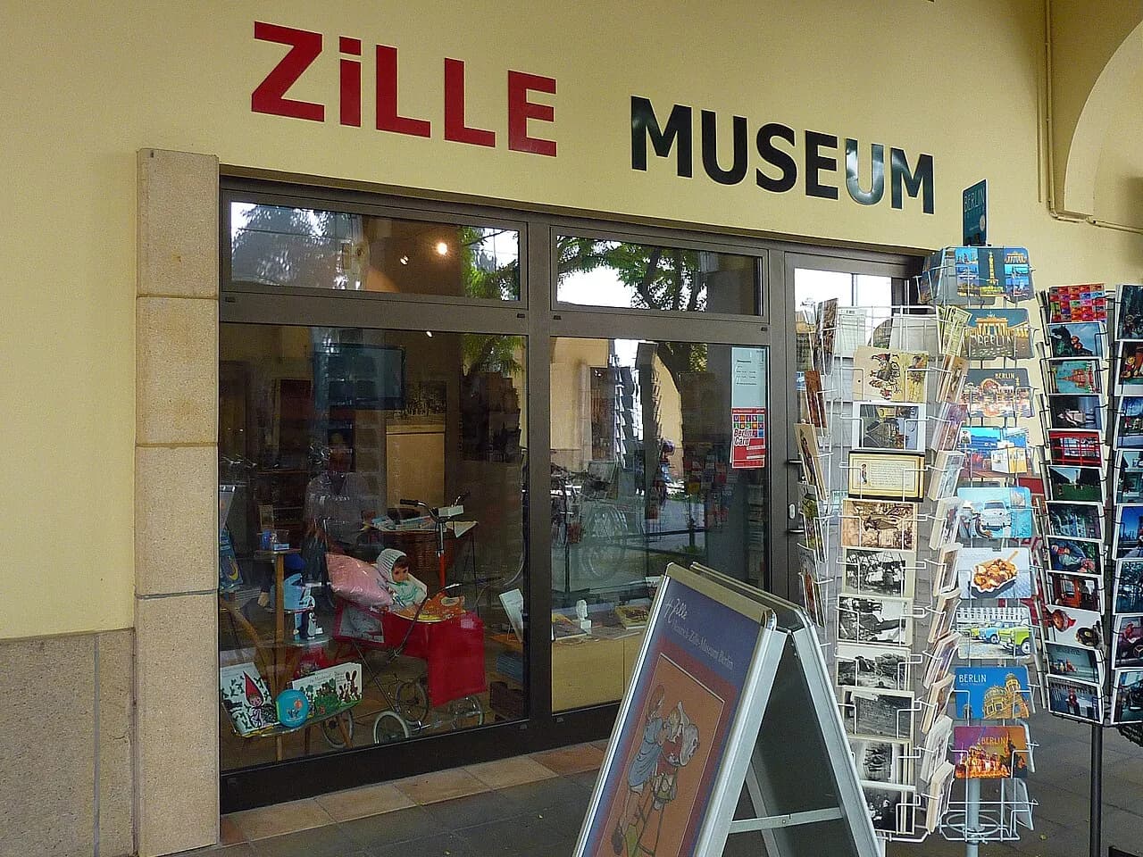 Archival photograph of Zille Museum, Berlin (2013)