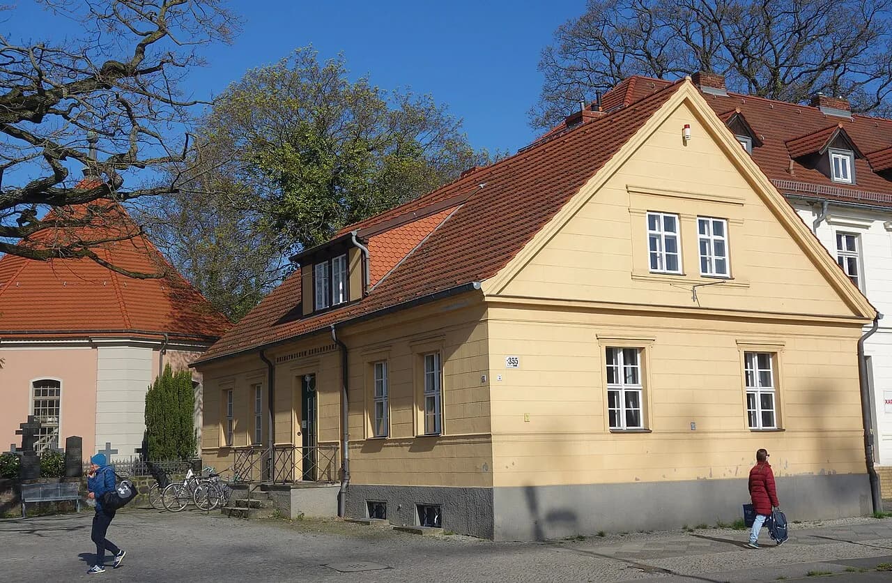 Archival photograph of Heimatmuseum Zehlendorf, Berlin (2023)