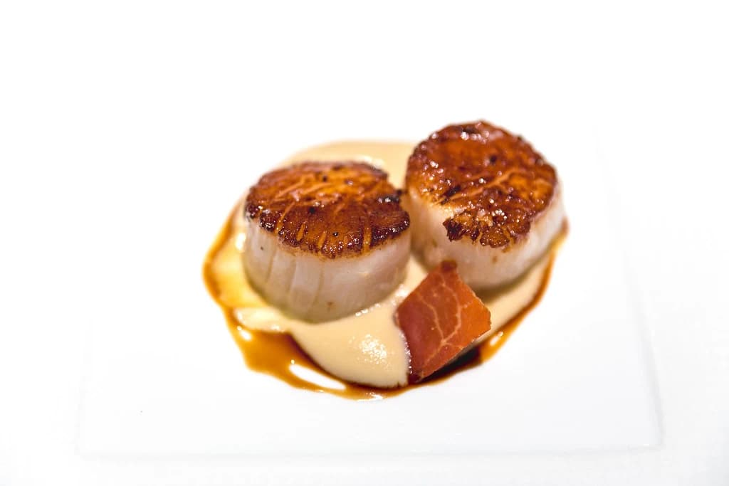 Archival photograph of food at Cinc Sentits (2015)