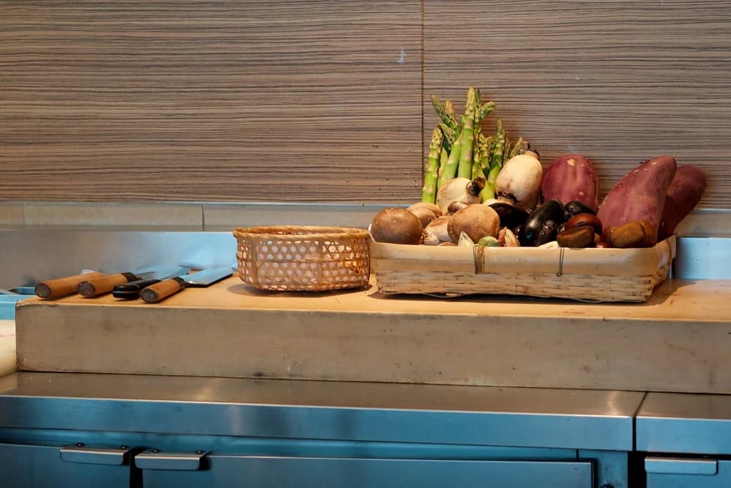 Ingredients on display at Tempura Kondo (2011)