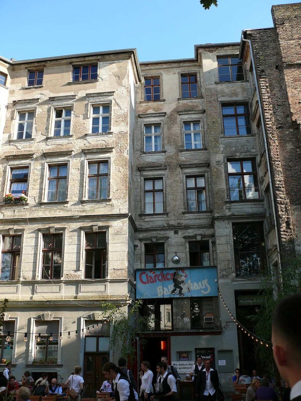 Exterior of Clärchens Ballhaus, archival photograph before the recent renovation