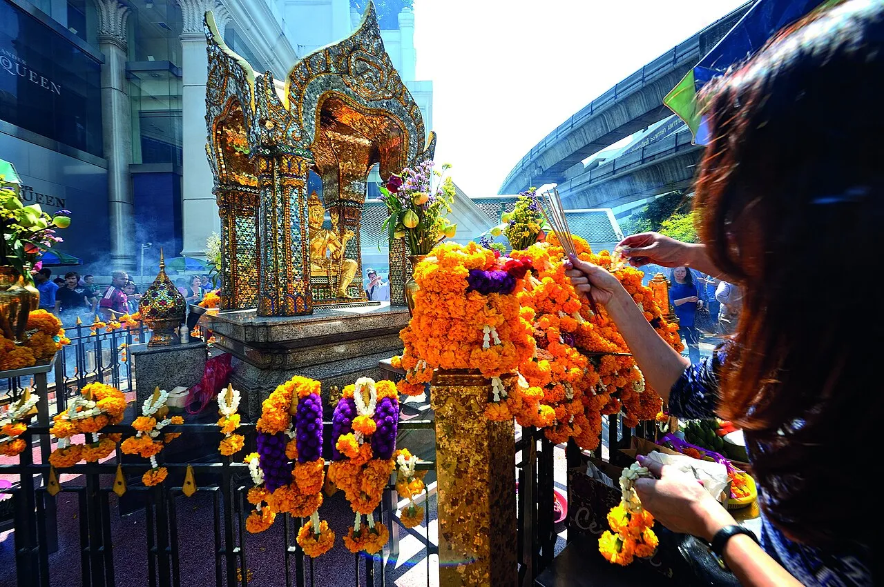 ภาพบันทึกของ ศาลท้าวมหาพรหม โรงแรมเอราวัณ