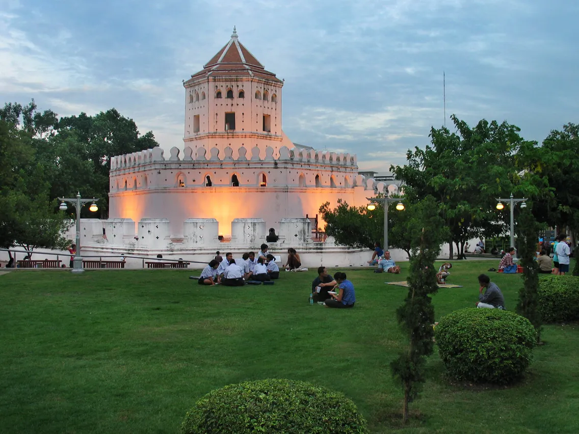 Archival photograph of Santichaiprakarn Park, Bangkok (2003)