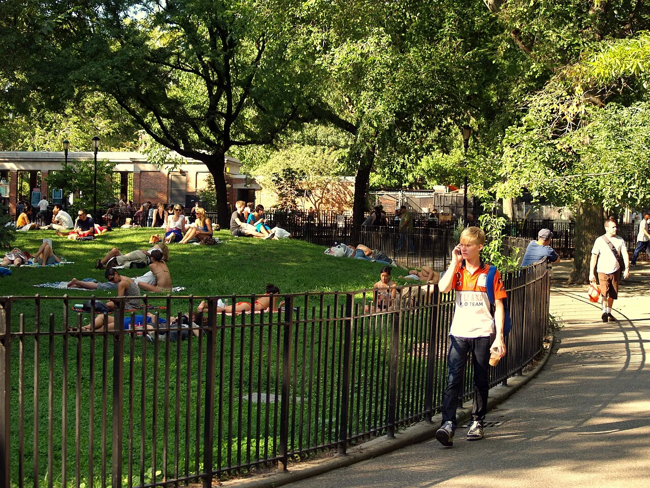 Archival photograph of Tompkins Square Park, New York (2008)