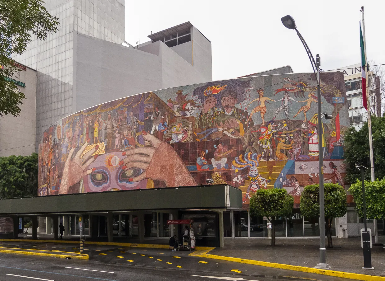 Archival photograph of Teatro de los Insurgentes, Mexico City (2014)