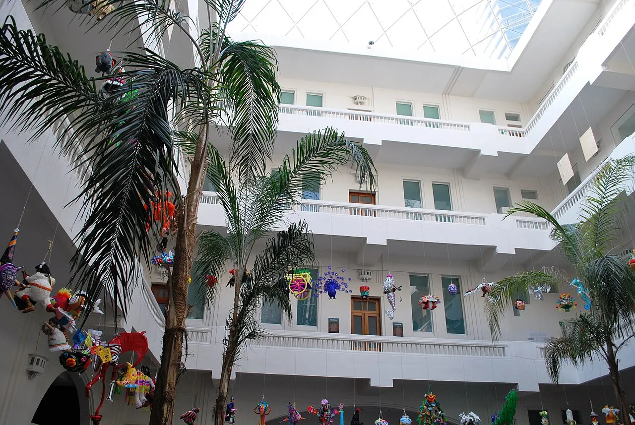 Archival photograph of Museo de Arte Popular, Mexico City (2009)