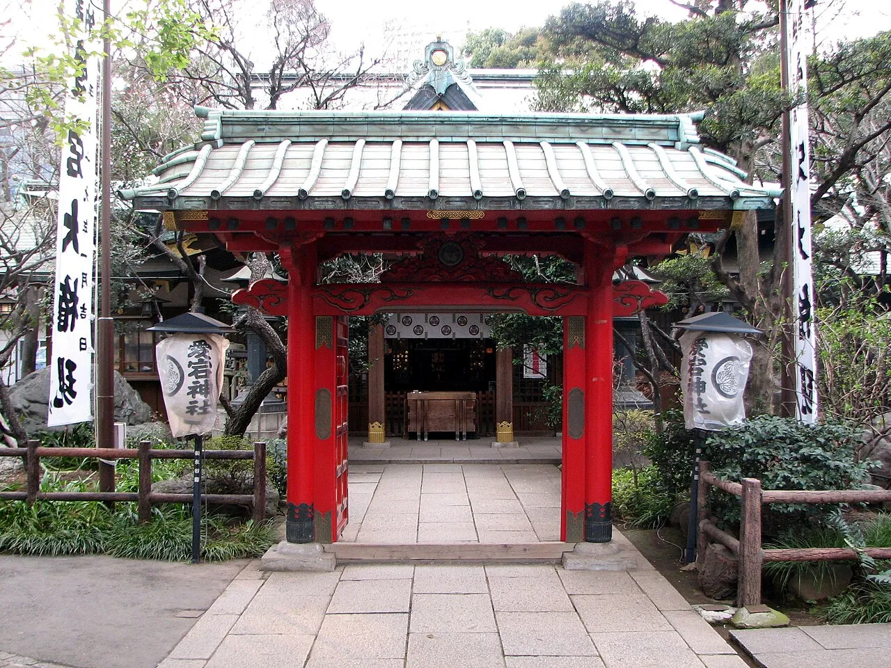 Archival photograph of Atago Shrine, Tokyo (2007)
