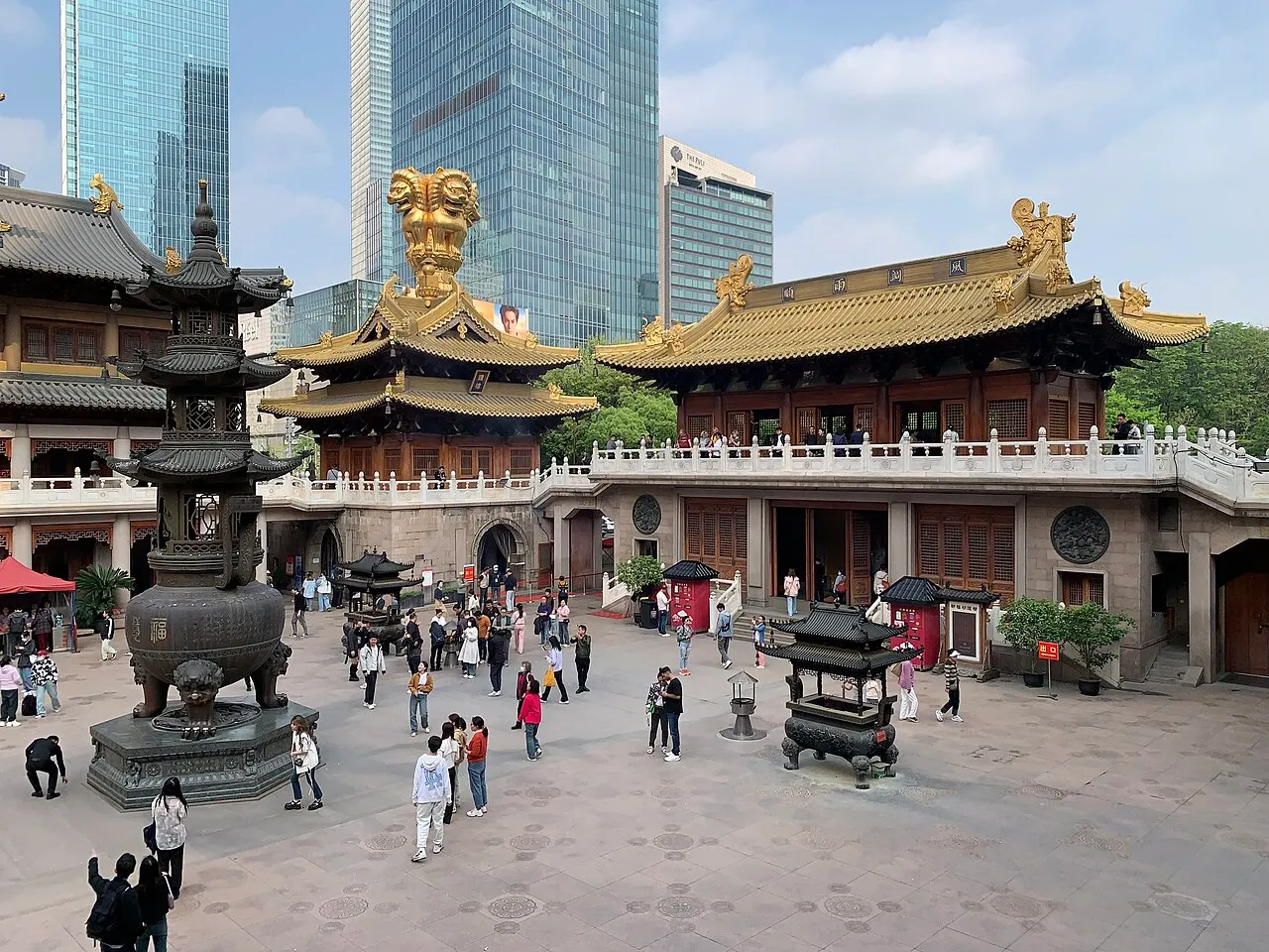 Archival photograph of Jing'an Temple, Shanghai (2024)
