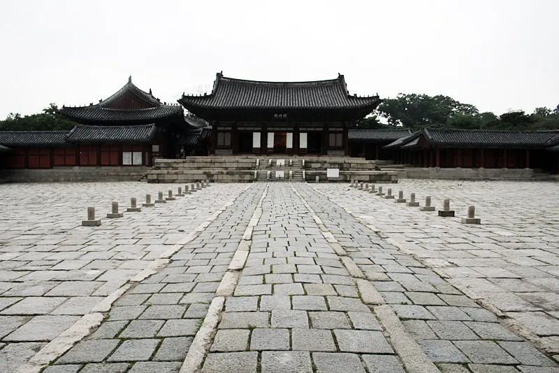 Archival photograph of Changgyeonggung Palace, Seoul (2006)