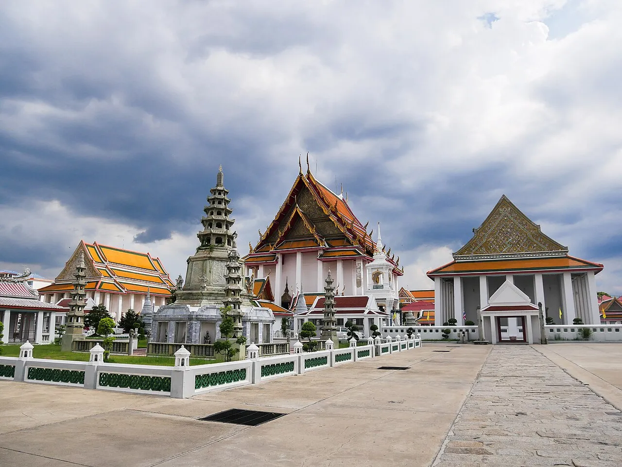 Archival photograph of Wat Kalayanamit, Bangkok (2022)