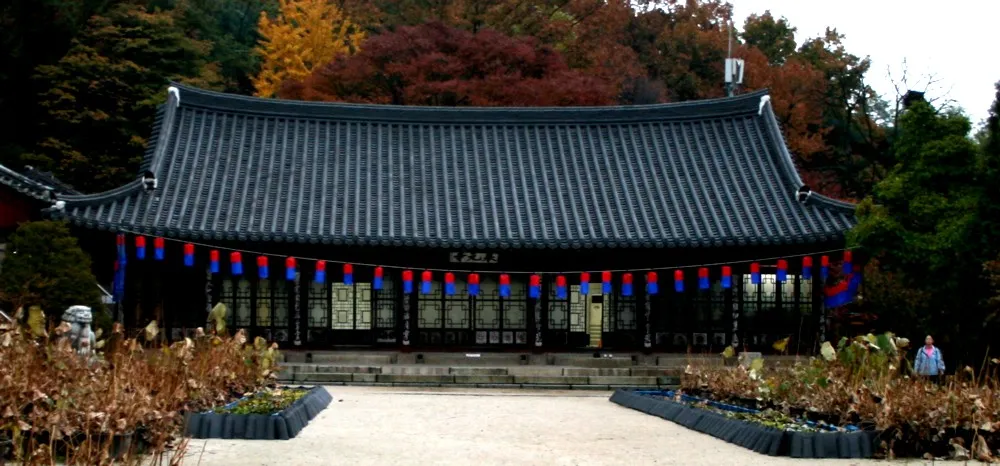 Archival photograph of Bongwonsa Temple, Seoul 