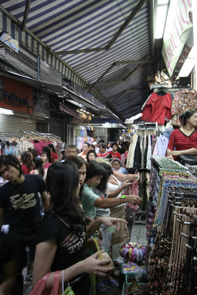 Archival photograph of Pratunam Market, Bangkok (2007)