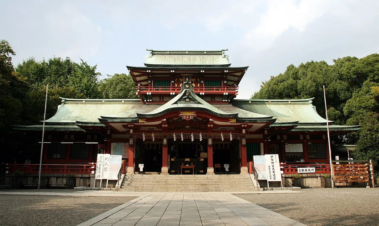 Archival photograph of Tomioka Hachiman Shrine, Tokyo (2008)