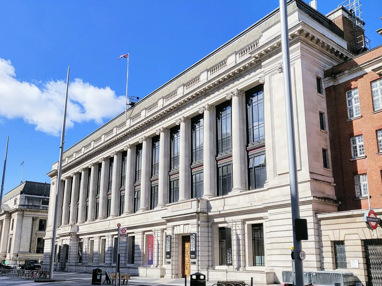 Archival photograph of Science Museum, London (2020)
