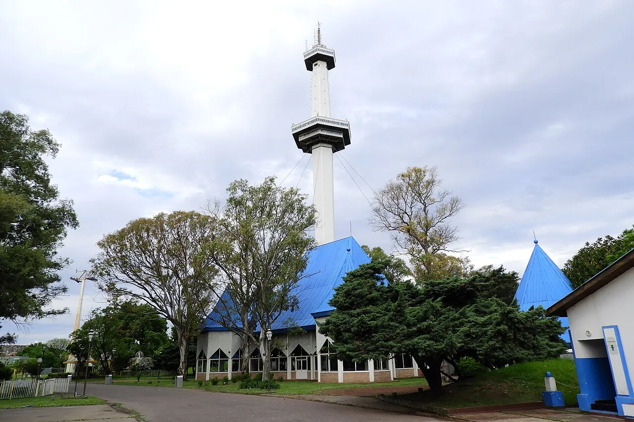 Archival photograph of Parque de la Ciudad, Buenos Aires (2018)
