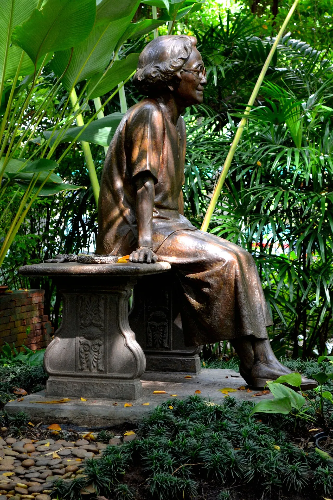 Archival photograph of Princess Mother Memorial Park, Bangkok (2011)