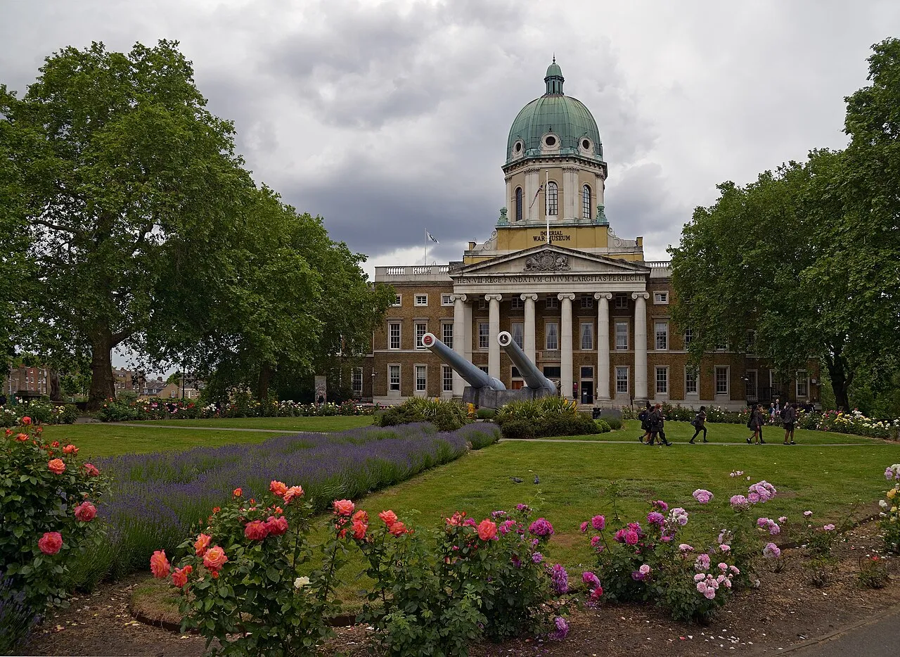 Archival photograph of Imperial War Museum London, London (2019)