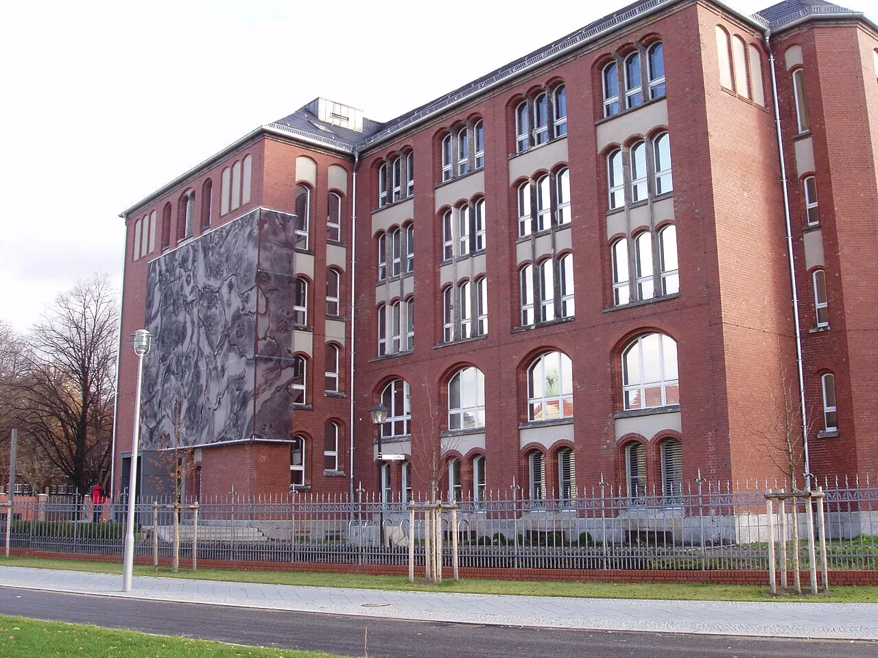 Archival photograph of Berliner Medizinhistorisches Museum, Berlin (2007)