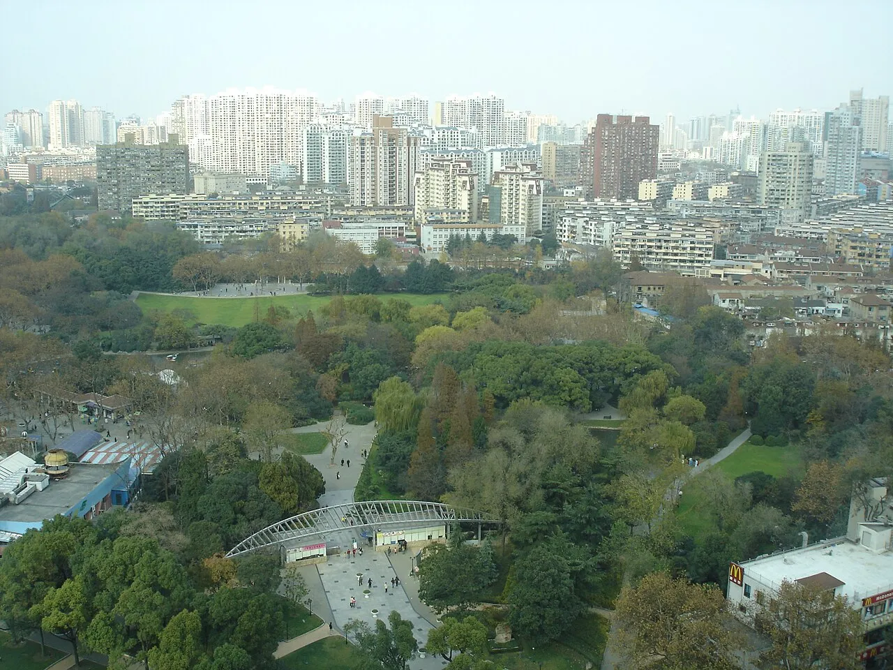 Archival photograph of Zhongshan Park, Shanghai (2005)