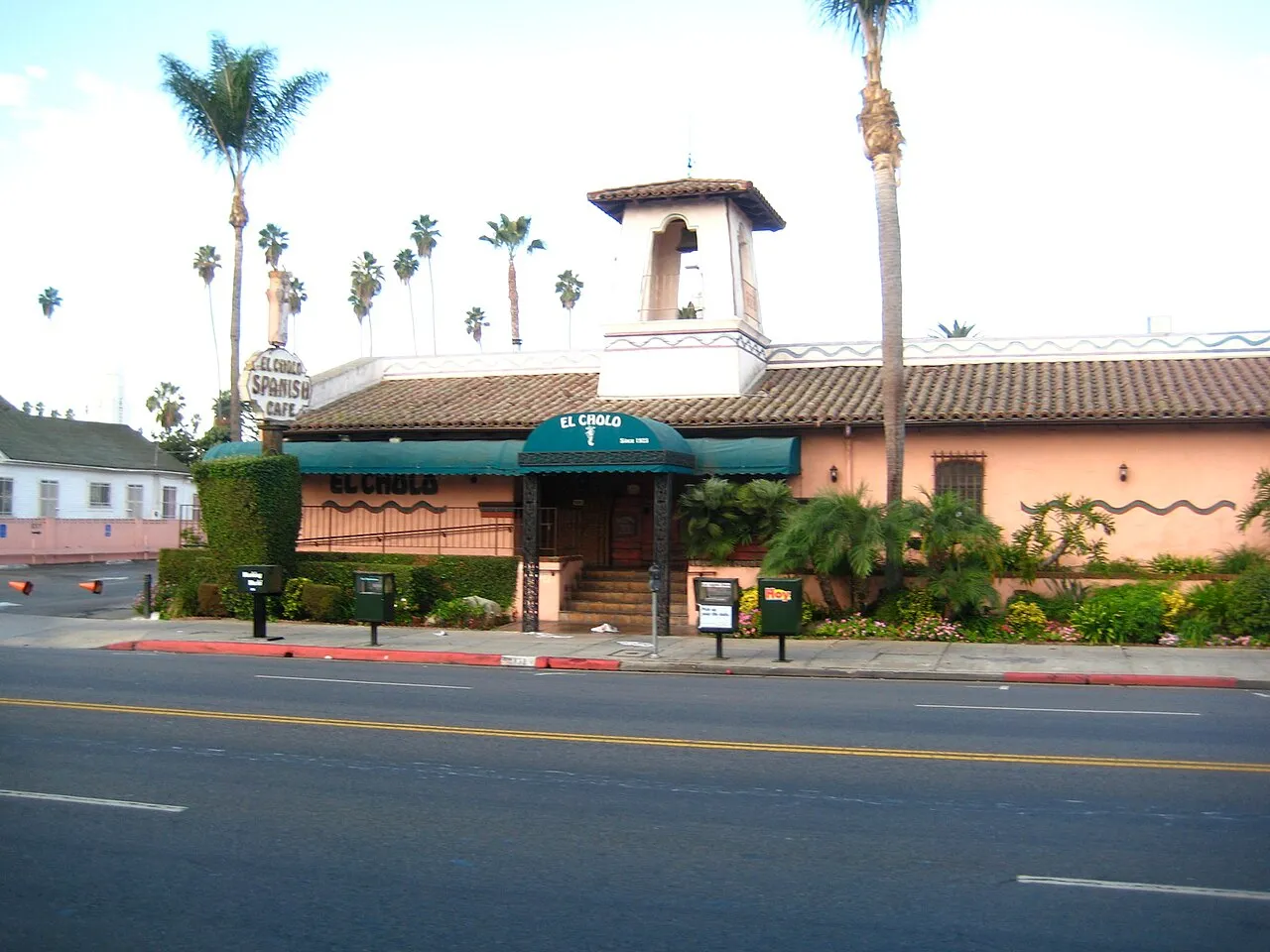 Archival photograph of El Cholo: Western Avenue, Los Angeles (2008)