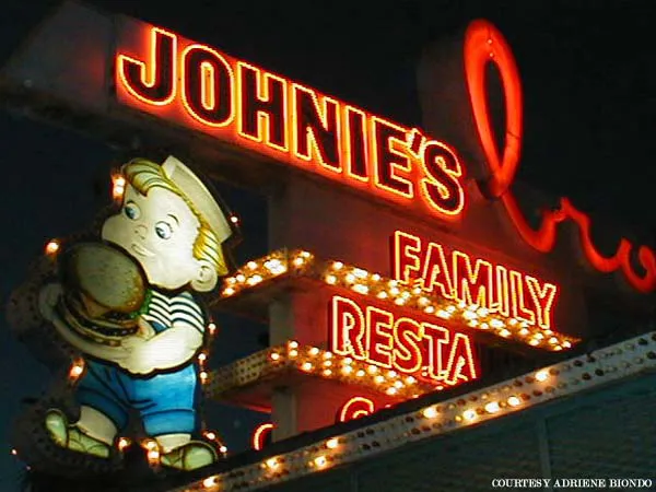 Archival photograph of Bob’s Big Boy Broiler: Downey, Los Angeles (2002)