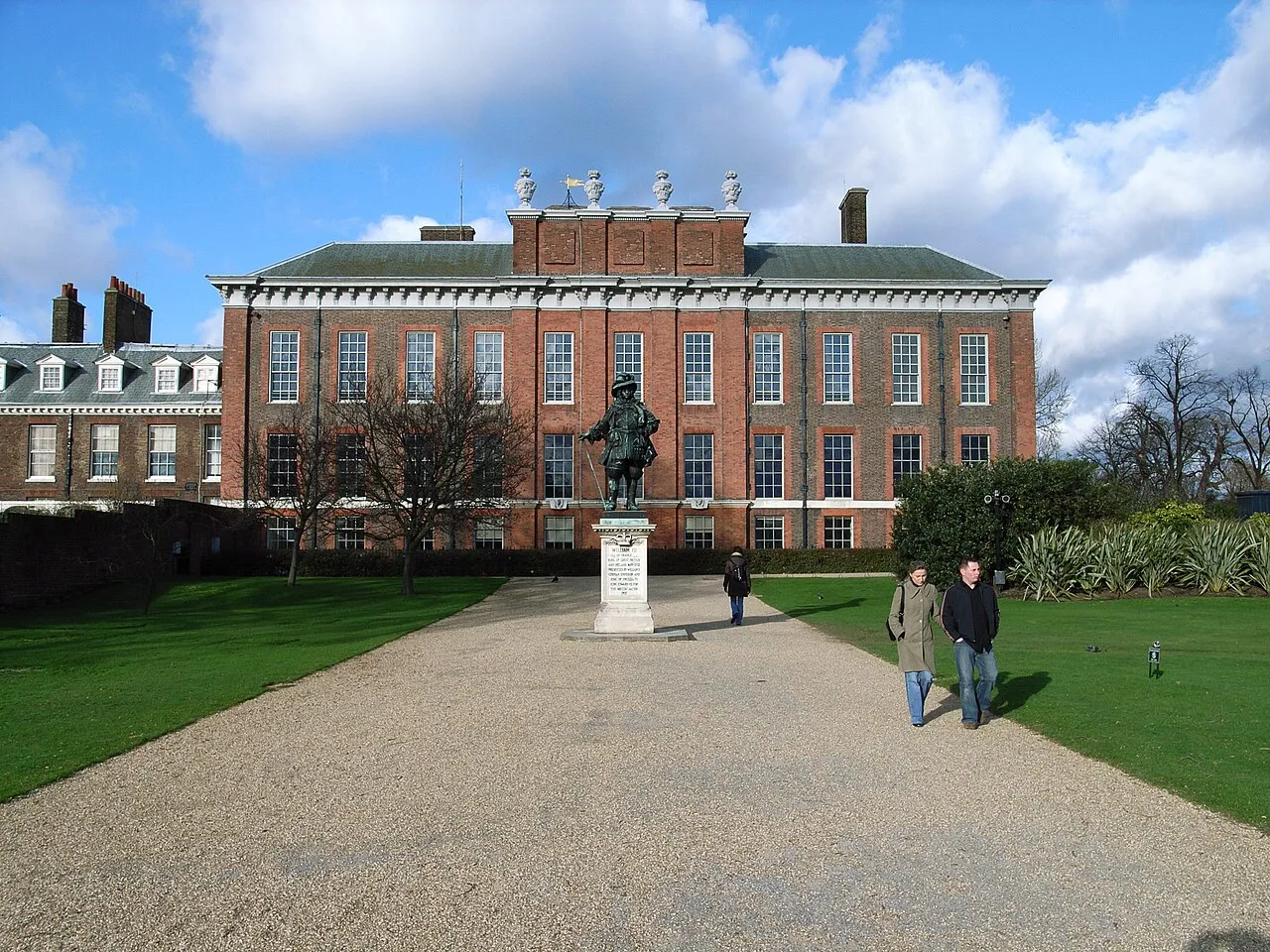 Archival photograph of Kensington Palace, London (2007)