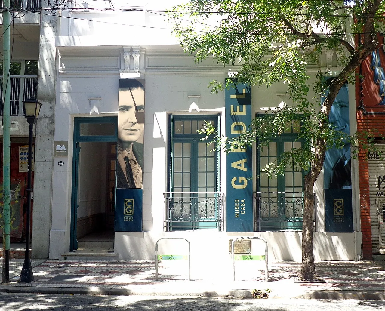 Archival photograph of Museo Casa Carlos Gardel, Buenos Aires (2018)