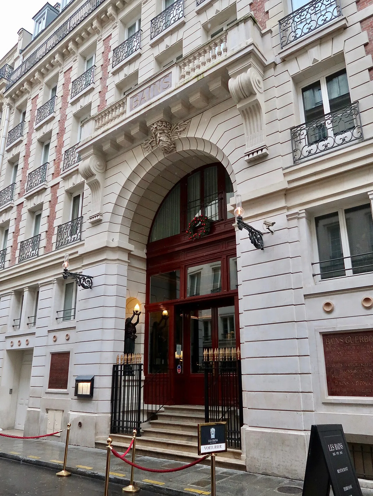 Photographie d’archive : Les Bains, Paris (2019)