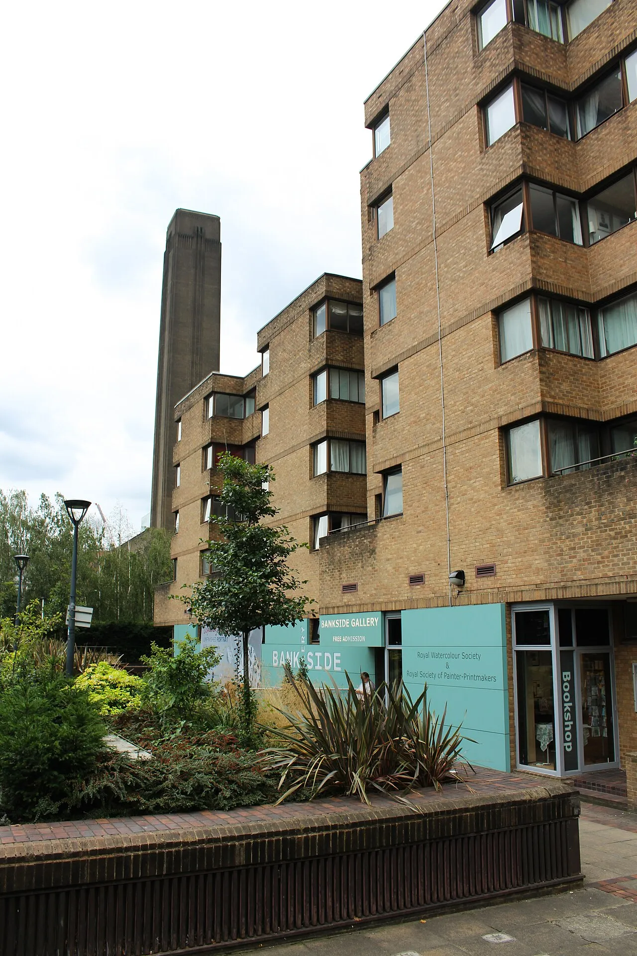 Archival photograph of Bankside Gallery, London (2015)