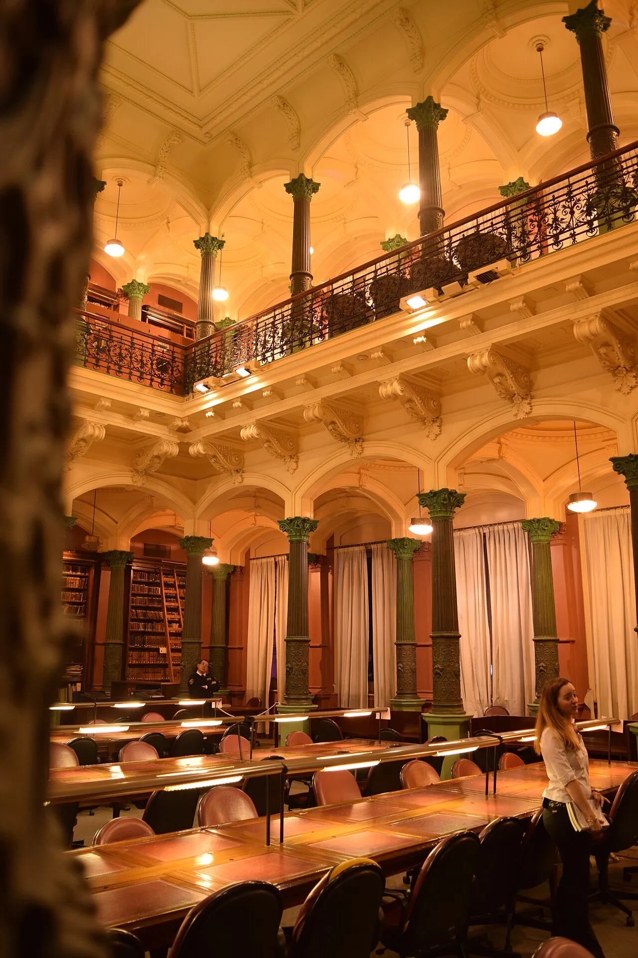 Archival photograph of Biblioteca Nacional de Maestras y Maestros, Buenos Aires (2015)