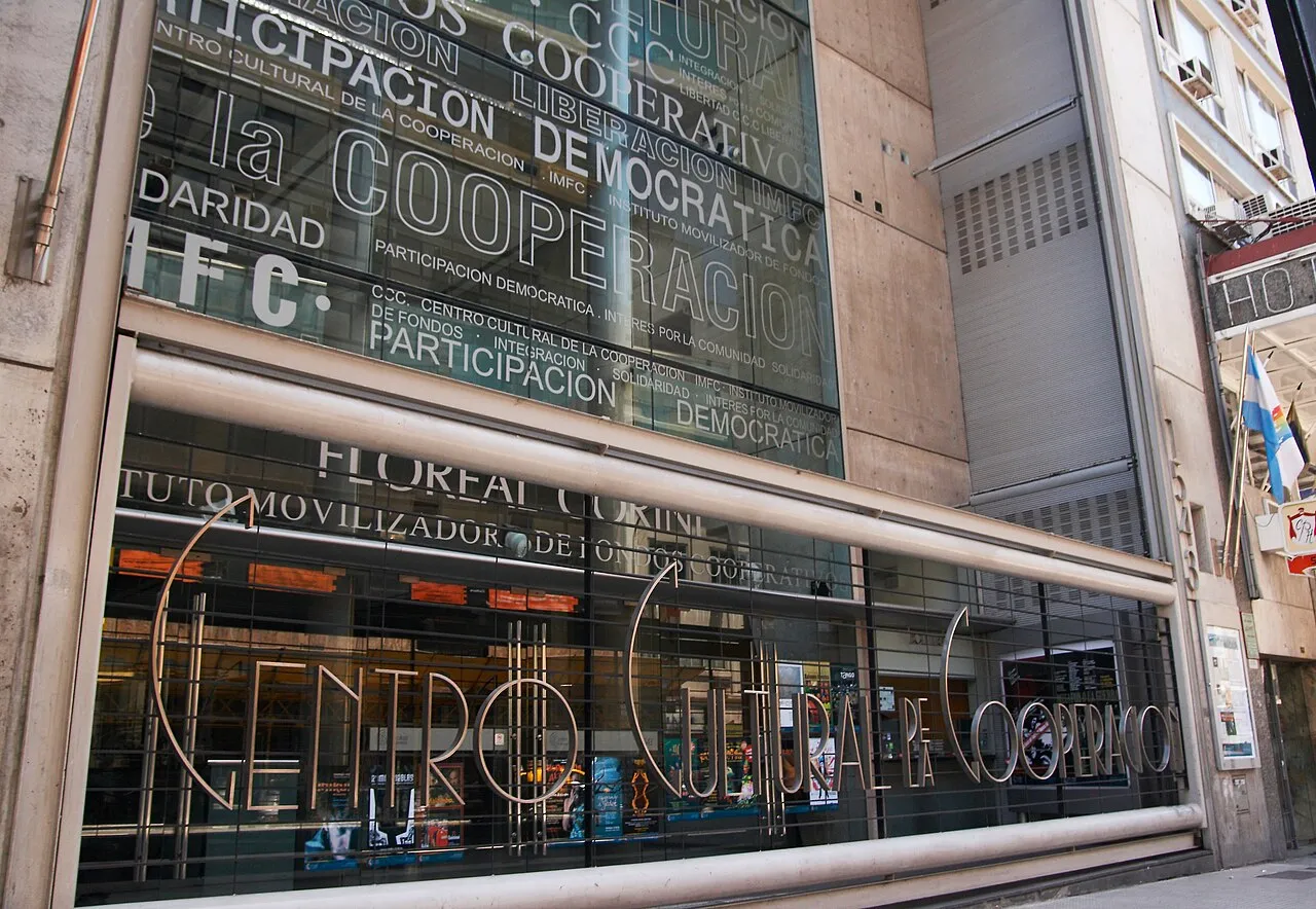 Archival photograph of Centro Cultural de la Cooperación, Buenos Aires (2007)