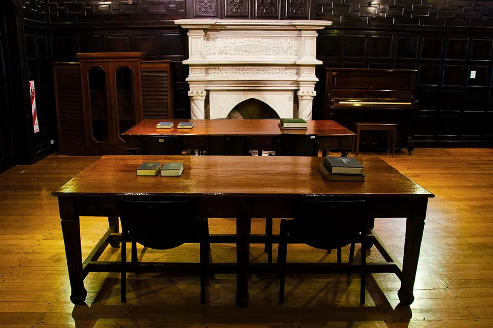Archival photograph of Biblioteca Ricardo Güiraldes, Buenos Aires (2020)