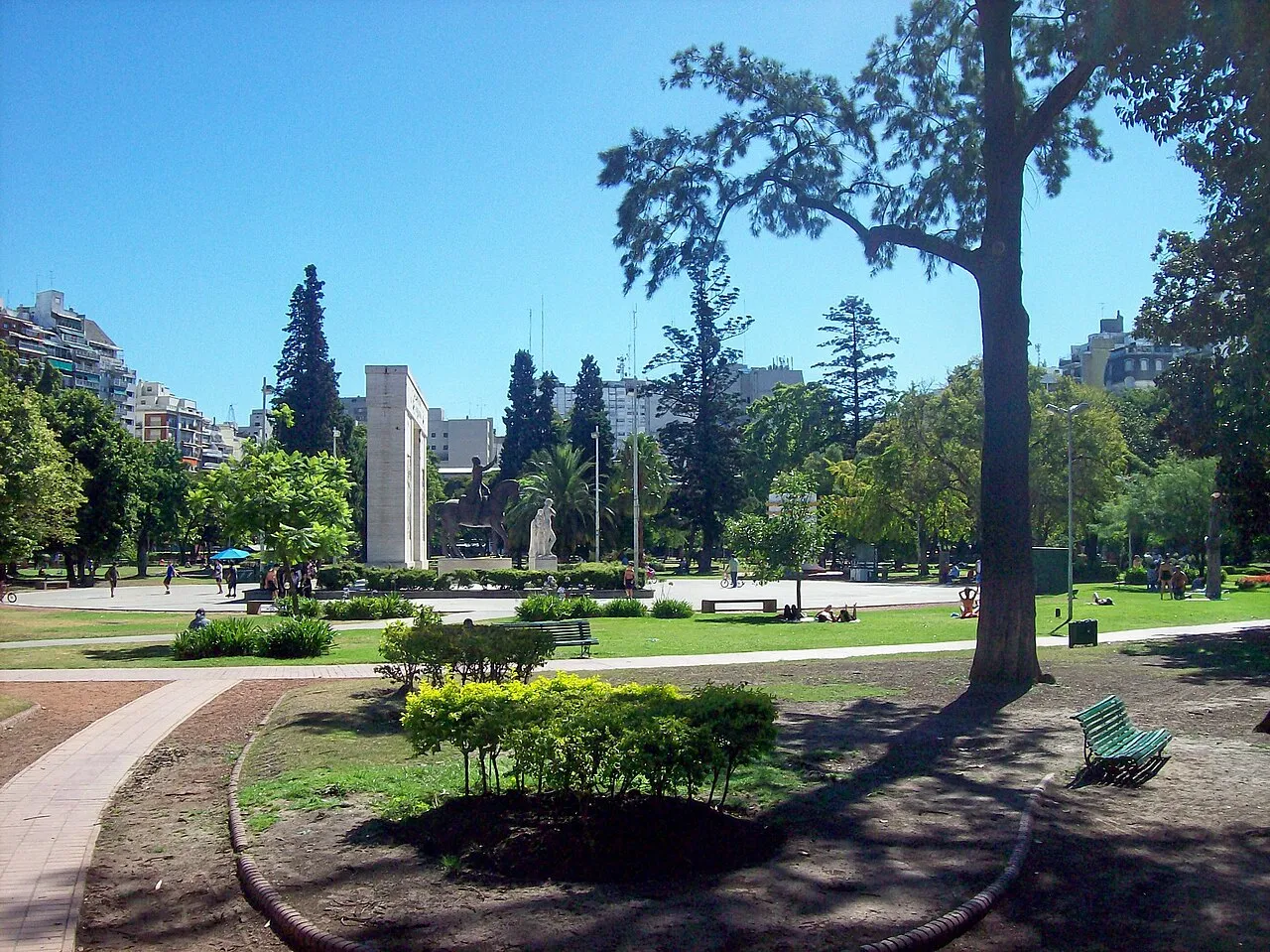 Archival photograph of Parque Rivadavia, Buenos Aires (2012)