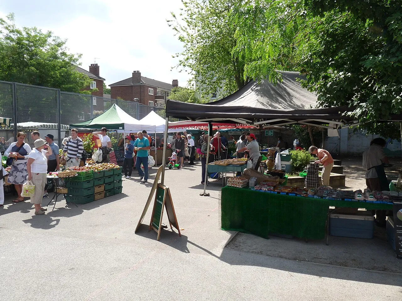 Archival photograph of Islington Farmers' Market, London (2009)