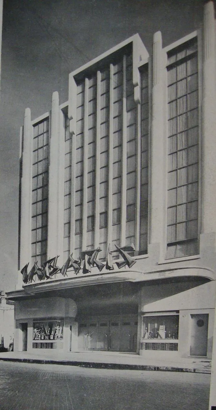 Archival photograph of Teatro Tabarís, Buenos Aires (1937)
