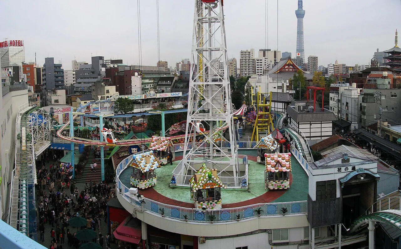 Archival photograph of Asakusa Hanayashiki, Tokyo (2011)