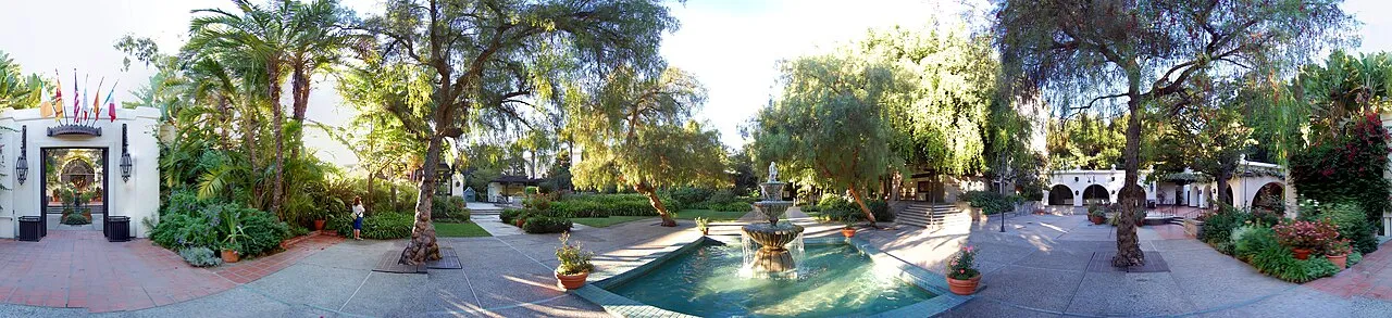 Archival photograph of Los Angeles River Center & Gardens, Los Angeles (2010)