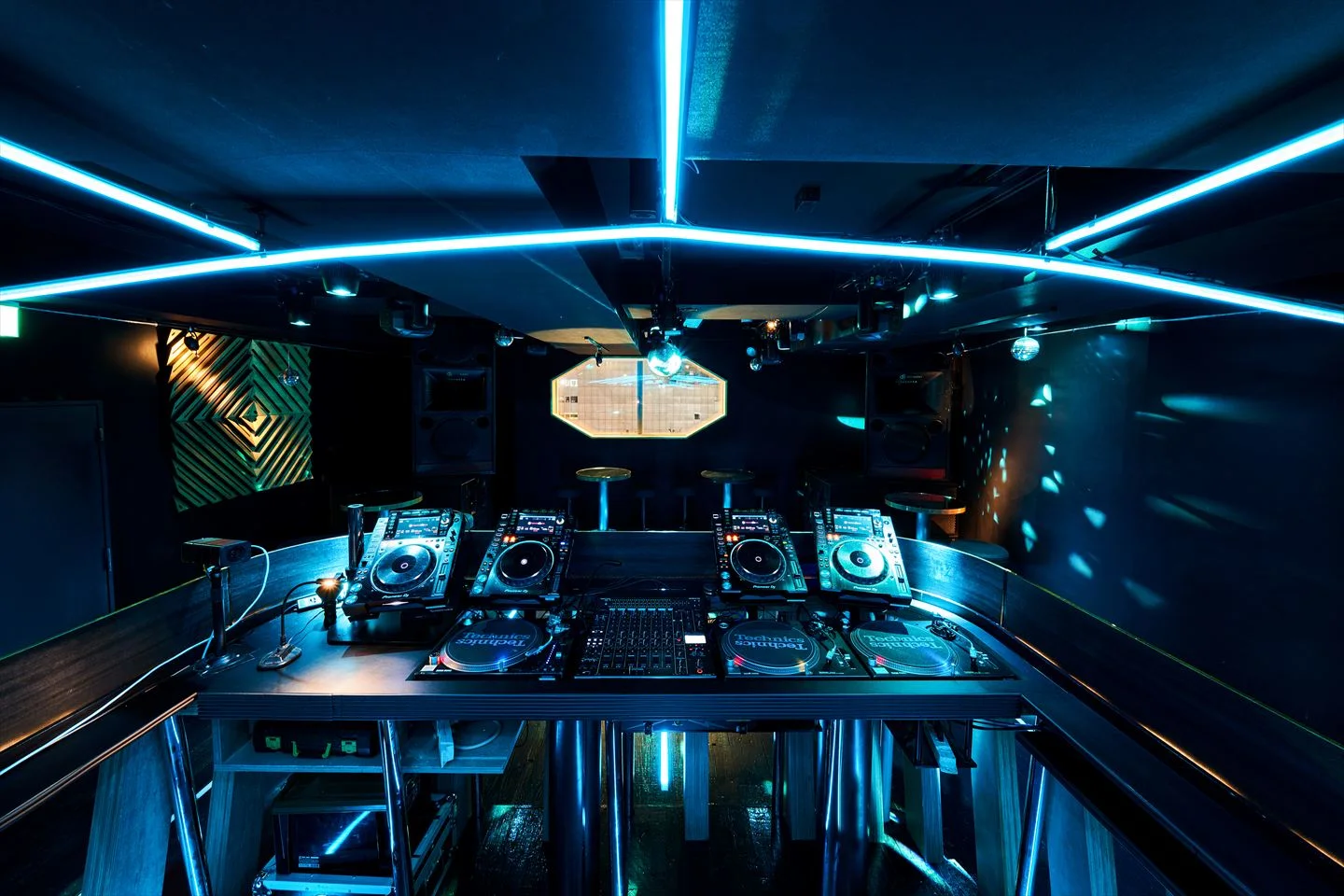 ENTER Shibuya’s DJ booth and blue-lit dance floor, from the venue’s official photo gallery
